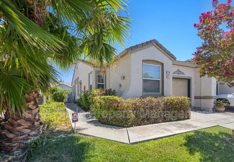 310 Upton Pyne Dr — Photo 2