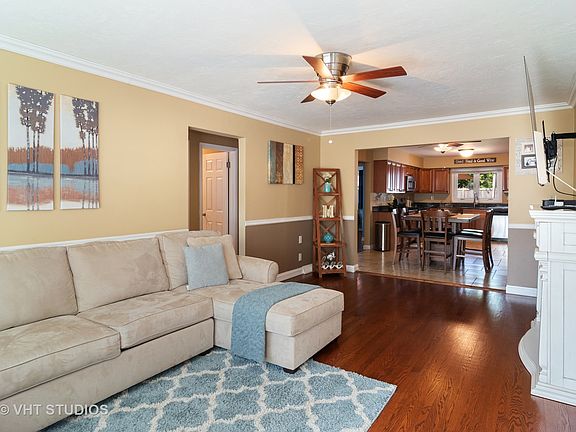 3rd image of 1440 Heidorn Ave