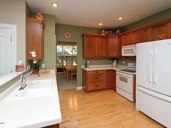 2nd image of 3327 Hanford Ln