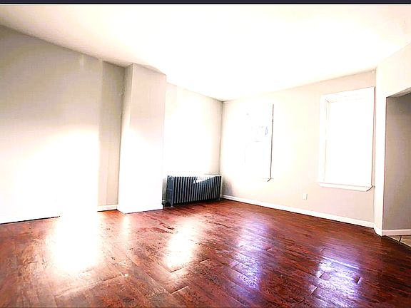 4th image of 539 Baldwin St