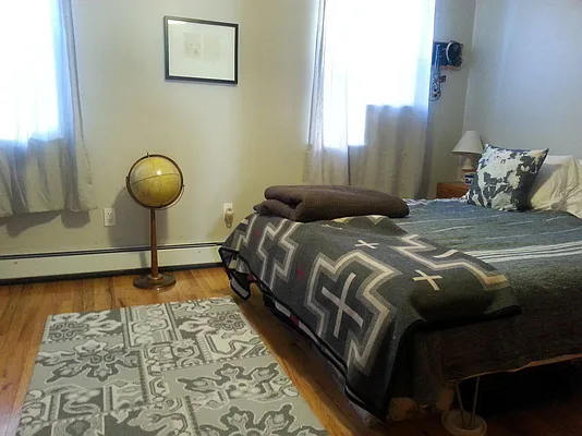 Rented by BLS Realty | media 28