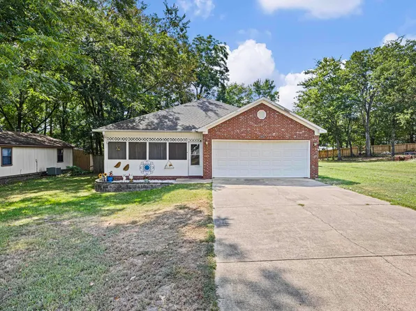304 Ola St, Morrilton, AR 72110