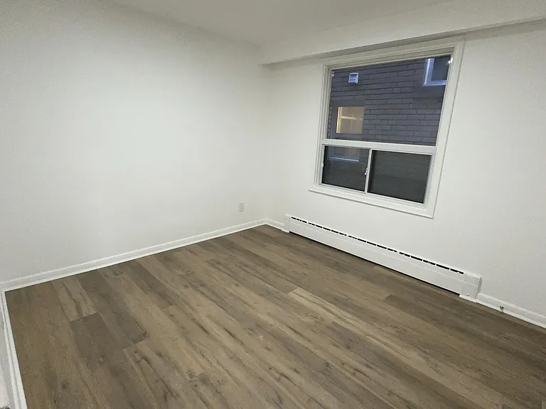 101 Kenwood Ave #1 — Photo 13