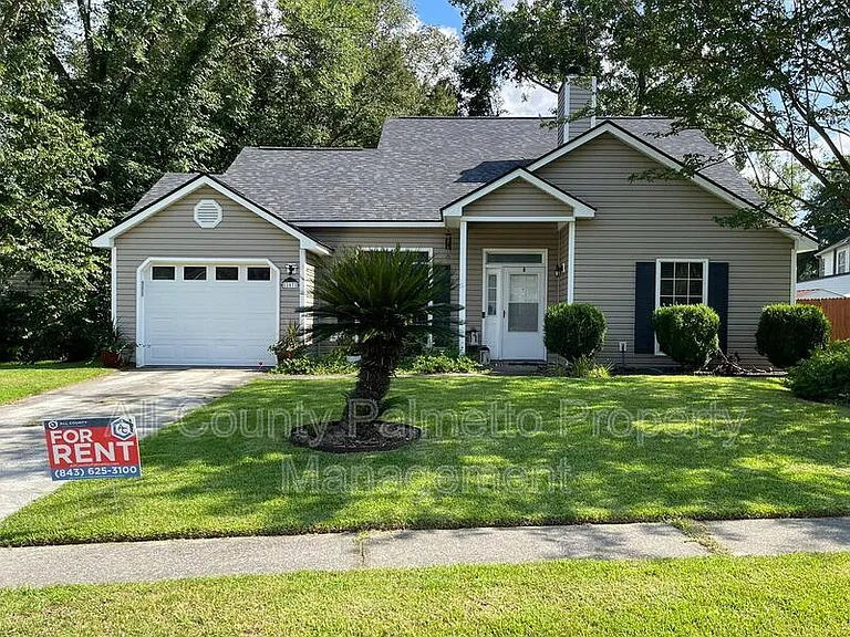 107 Persimmon Cir — Photo 1