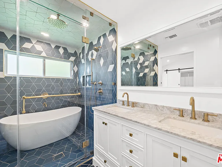 9007 David Ave — Photo 29