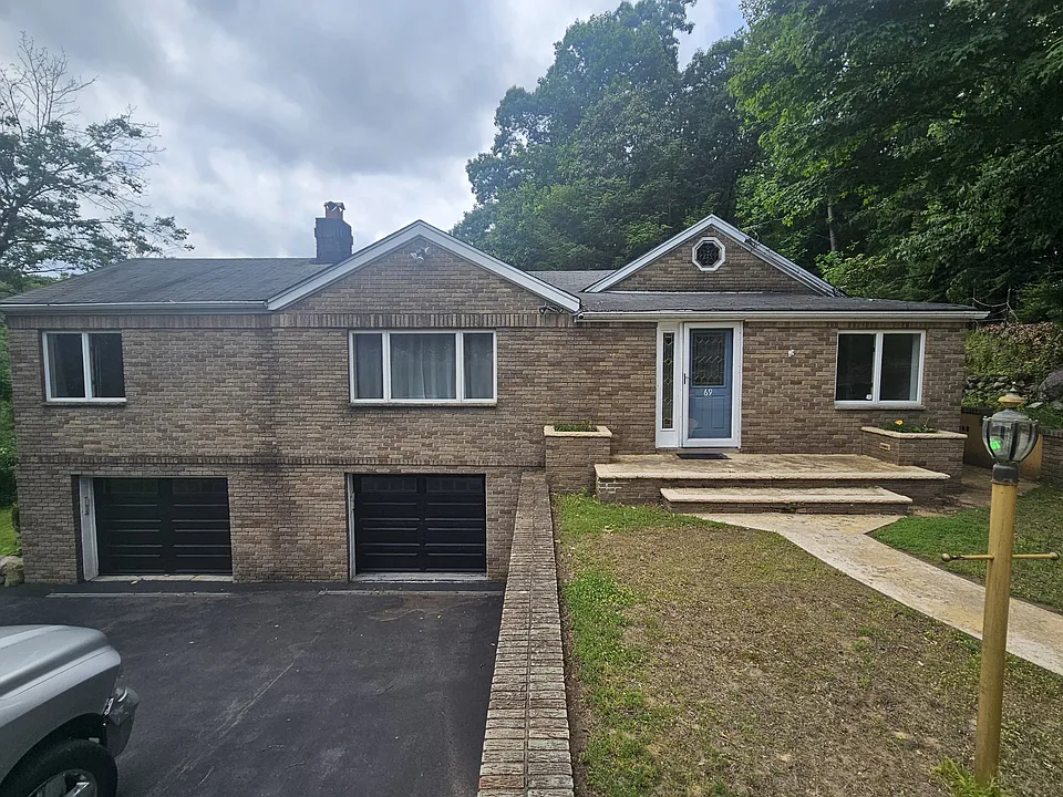 69 Mount Hope Rd