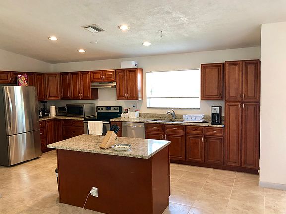 3rd image of 6534 Country Wood Way