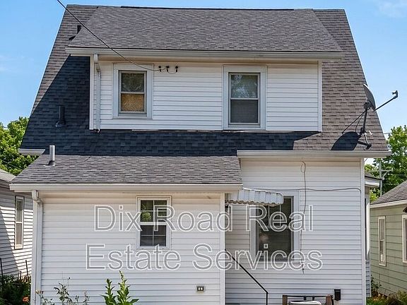 3rd image of 703 N D St
