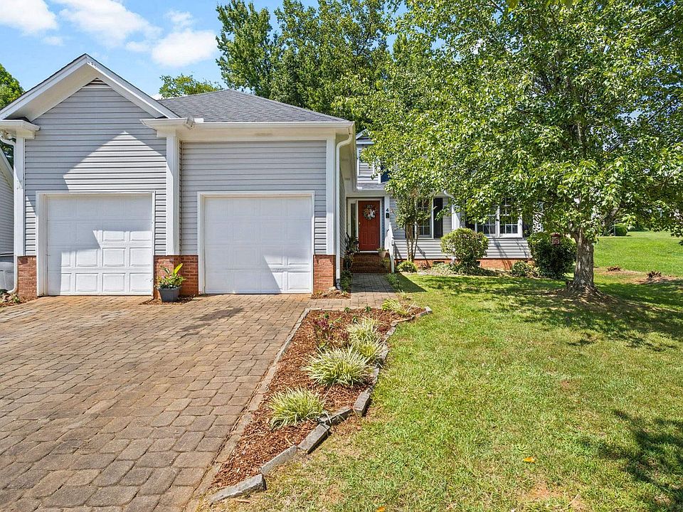 1st image of 4 Mountain Trace Ct