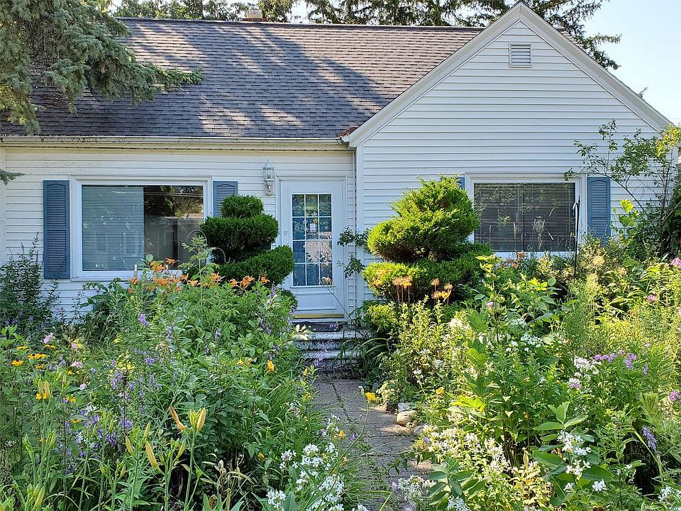 1st image of 812 Mount Olivet Dr