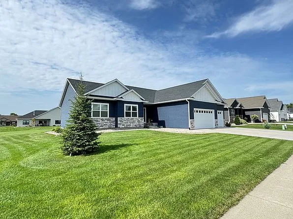 1807 Raymond Dr, North Mankato, MN 56003