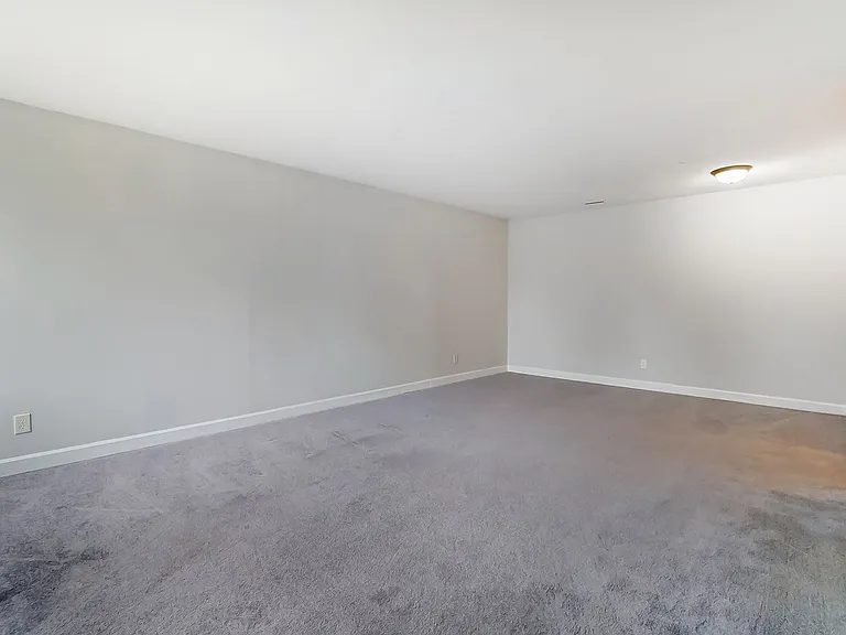Candlelite Apartments — Photo 64