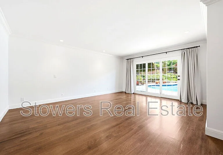 31 Mott Dr — Photo 50