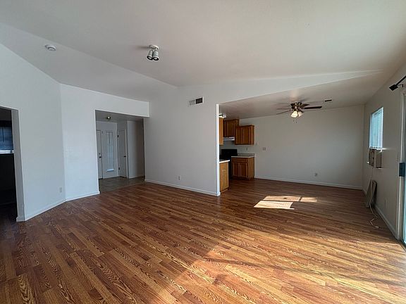 3rd image of 813 Morton Ave
