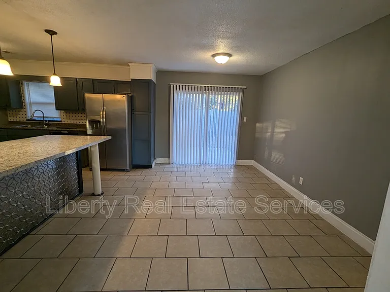599 Olive St — Photo 12