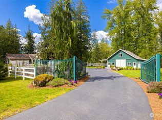 6055 E Hemmi Ln, Bellingham, WA 98226