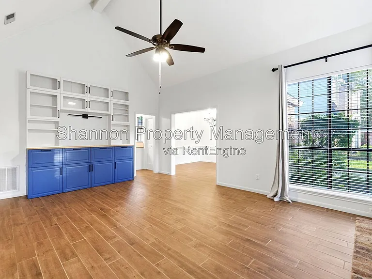 5626 Spring Lodge Dr — Photo 8