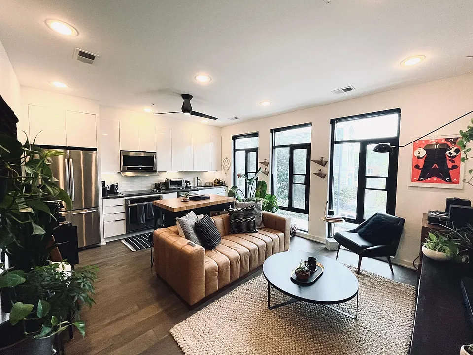 435 R St NW #203