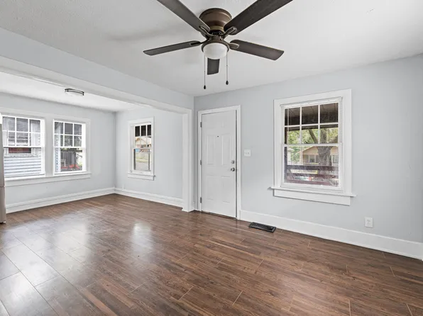 5414 Olive St, Kansas City, MO 64130