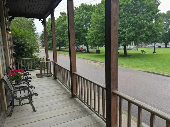 7 park Street, Waterbury, VT 05672