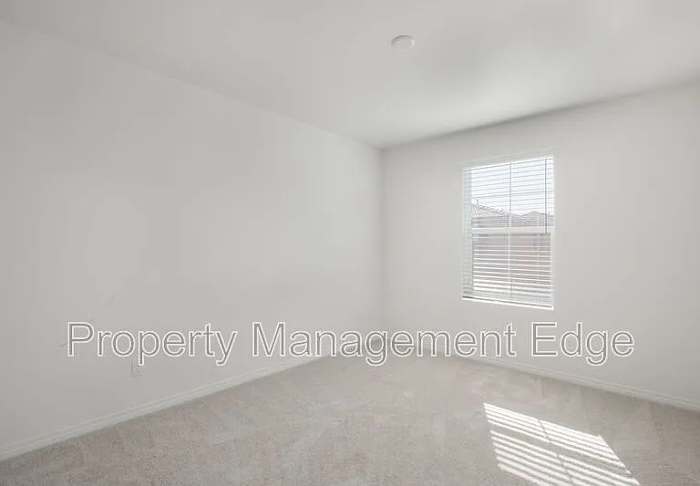 36644 Desert Tortoise Rd — Photo 16