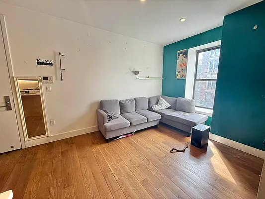 Rented by ERNY LLC | media 3