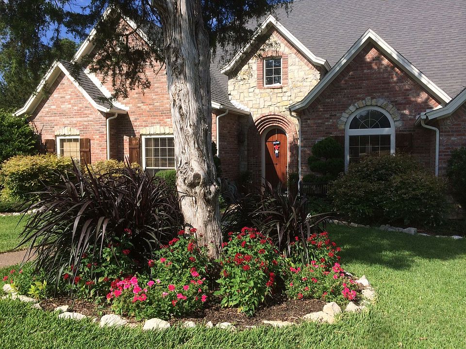 1st image of 109 Woodlands Ct