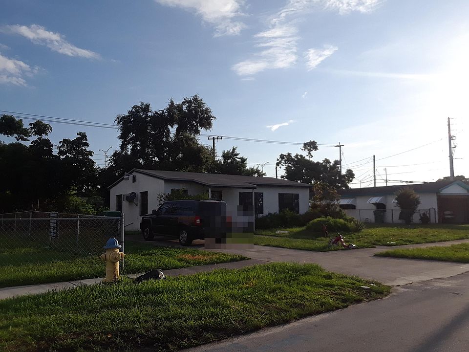 2nd image of 1721 NW 166th St