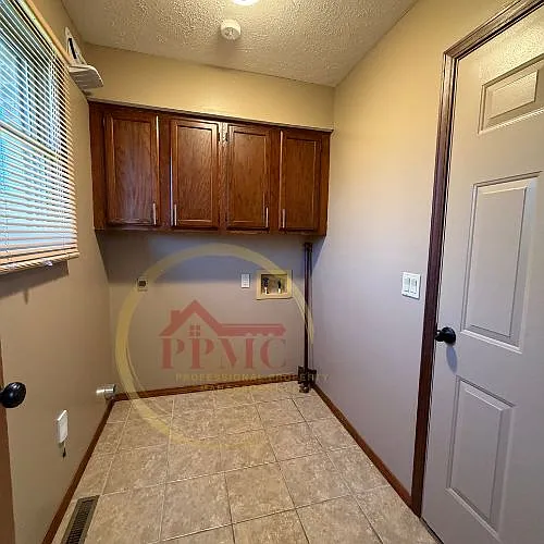 914 N Walnut Ave — Photo 8