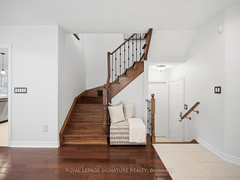 901 Knotty Pine Grv — Photo 19