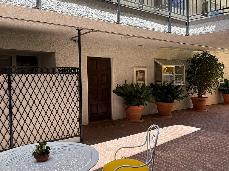 4950 Louise Ave #105 — Photo 3