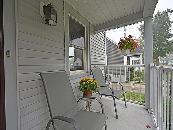 4th image of 6632 Foster Ave