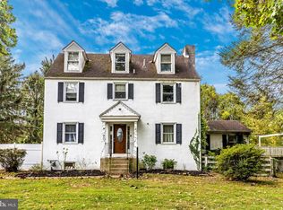 92 N Malin Rd, Broomall, PA 19008