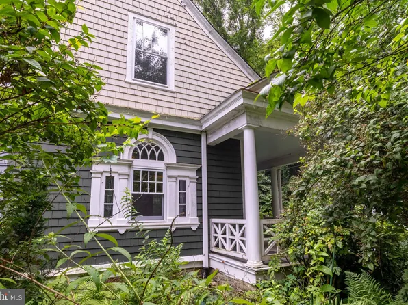 110 Cliff Ter, Wyncote, PA 19095