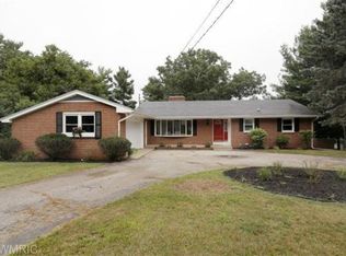 5419 Circlewood Dr W, Portage, MI 49002