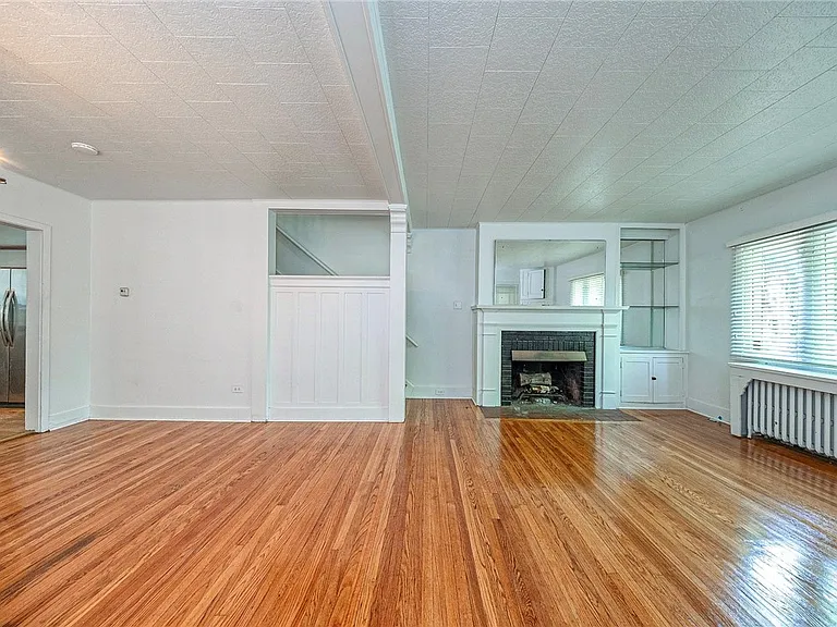 565 Ardmore Blvd — Photo 11