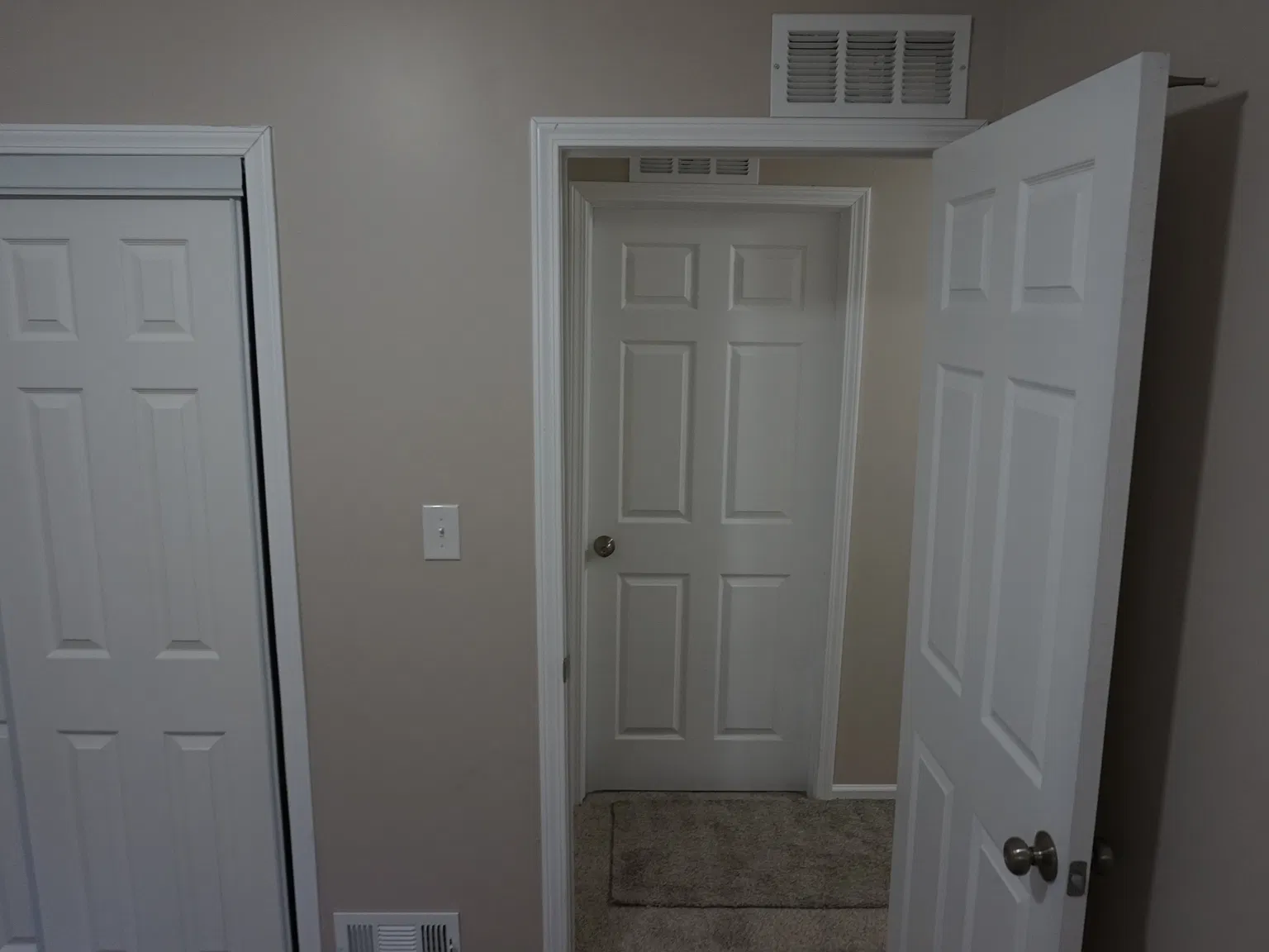 3 bed, 833 sqft, $1,450 — Photo 4