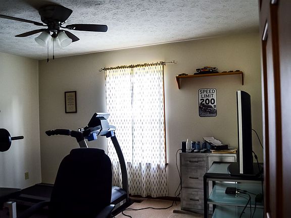 4th image of 4704 Osprey Dr E