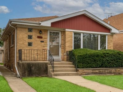 5724 N Avondale Ave, Chicago, IL, 60631