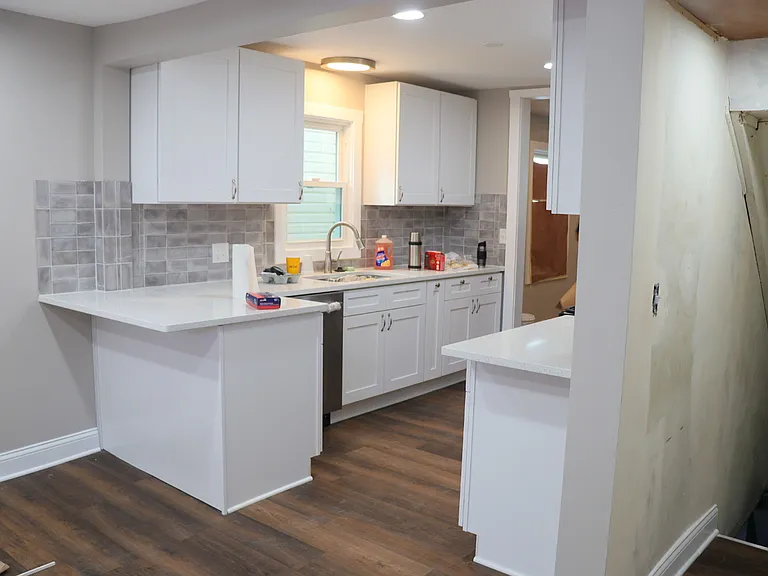 12237 S May St — Photo 2