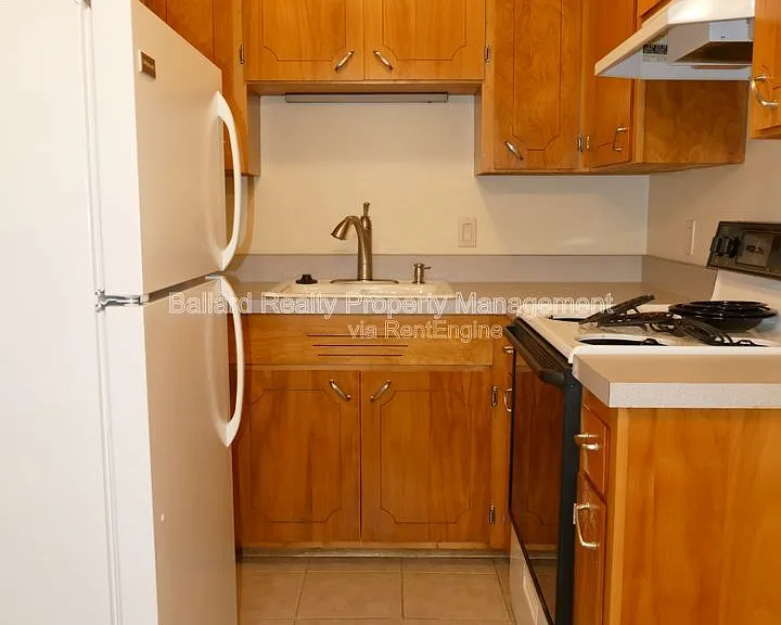 2050 NW 59th St #5 — Photo 8