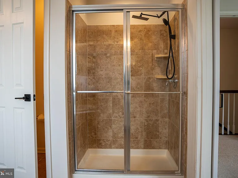 42243 Canary Grass Sq — Photo 61