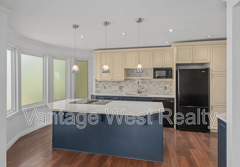 1930 Golfview Rd — Photo 3