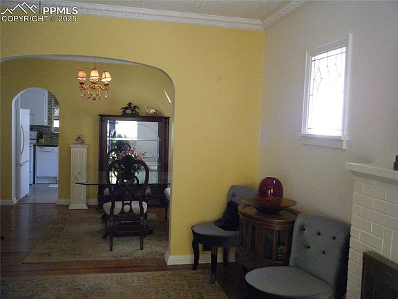4th image of 415 Veta Ave