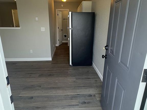 3rd image of 4169 Sunset Dr APT 3