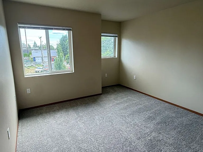 DubSea Apartments — Photo 15