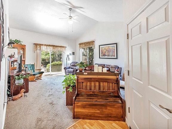 3rd image of 5607 Crescent Hill Way