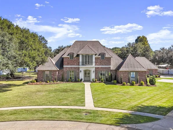 35000 Harmony Ln, Denham Springs, LA 70706