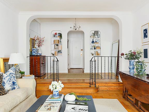 4th image of 225 E 74th St APT 2G