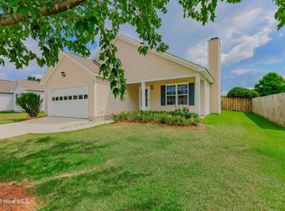 306 Rose Bud Ln, Holly Ridge, NC 28445
